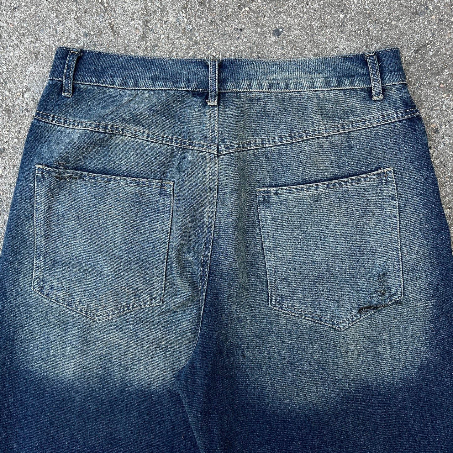 Aguila Rustic Denim Barrel Jean (1/1)