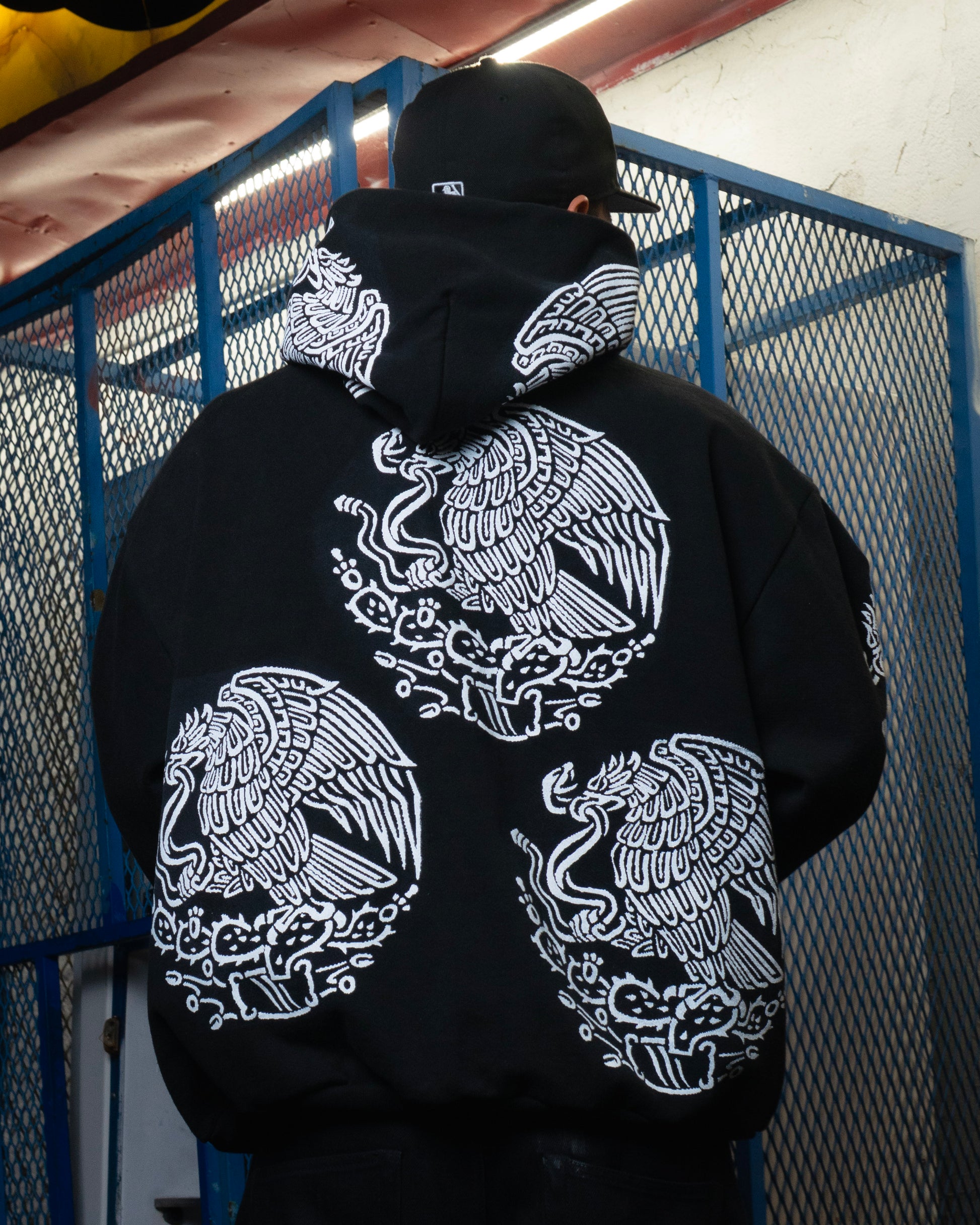 THE AGUILA HOODIE - SOMBRA