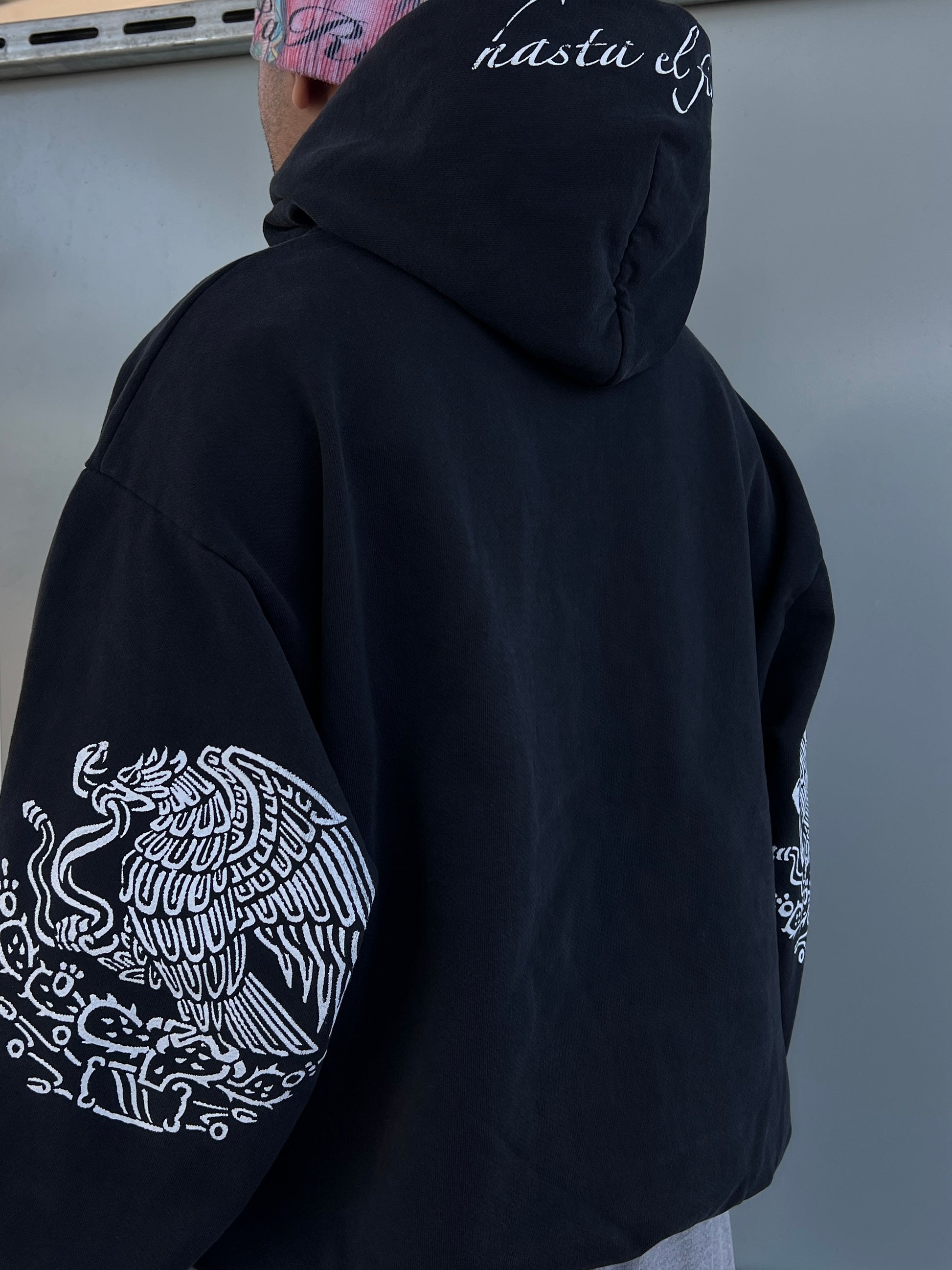 AGUILA HASTA EL FIN HOODIE - SOMBRA