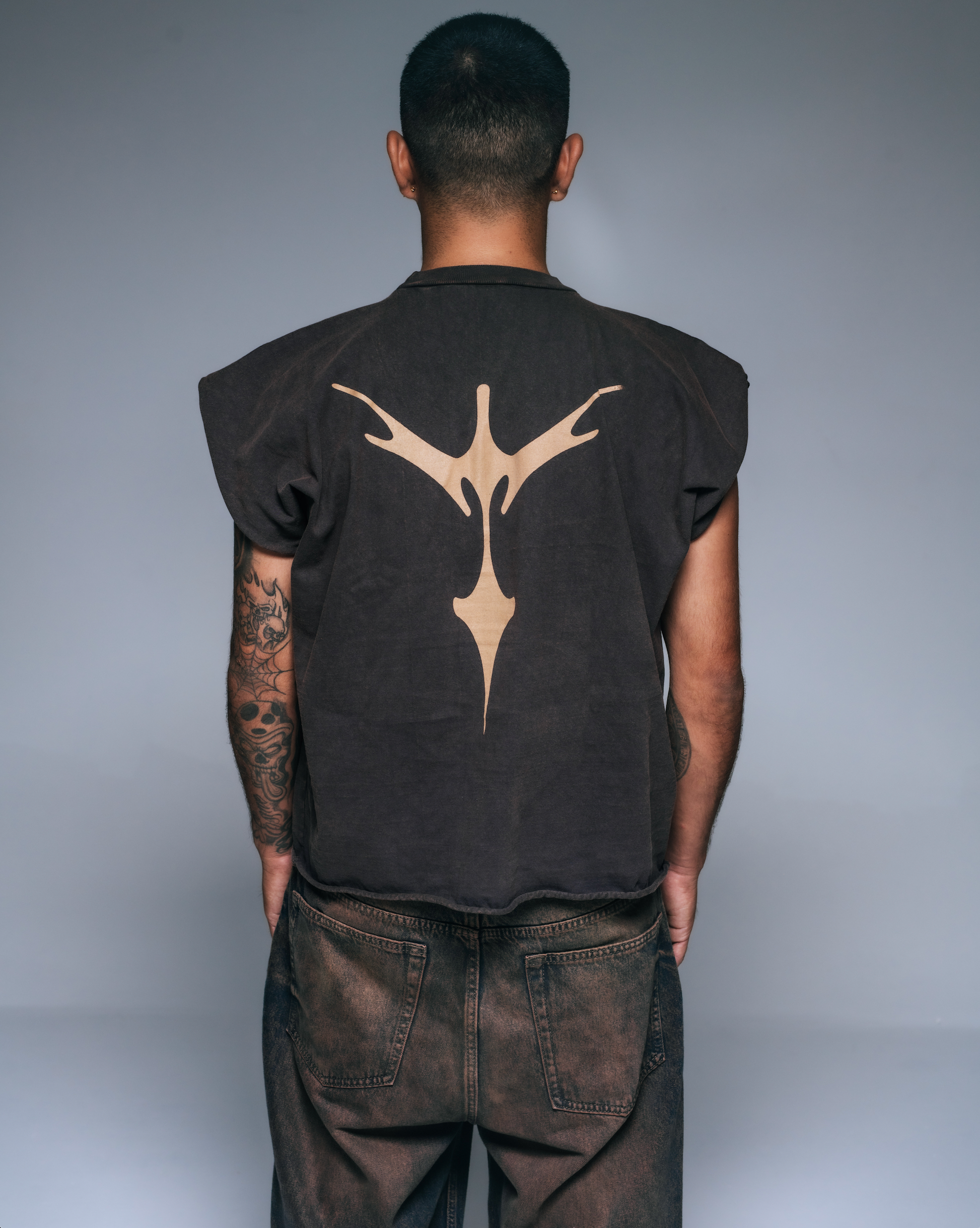 001 TEE