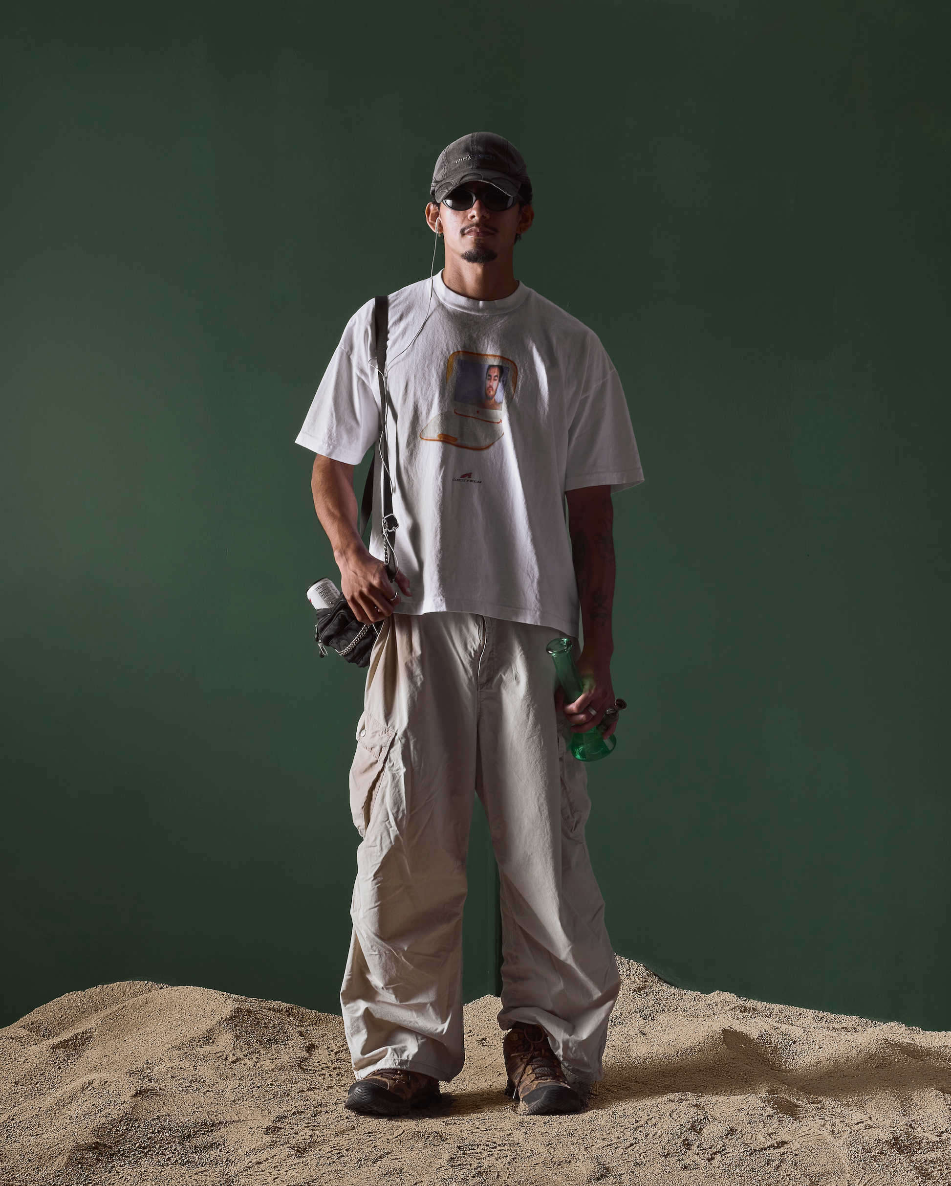 LOST MEDIA GRAPHIC TEE