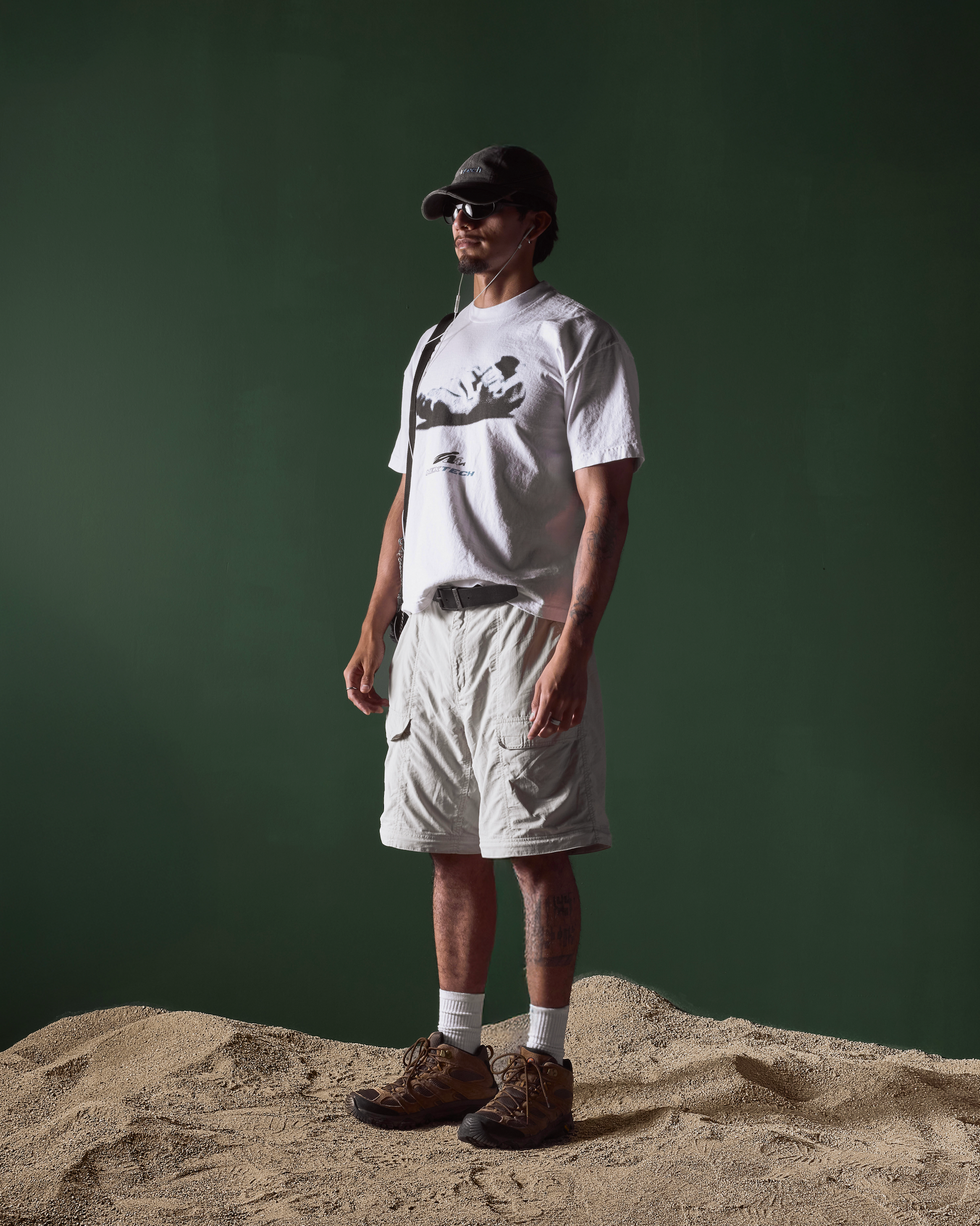 GRAB ON GRAPHIC TEE